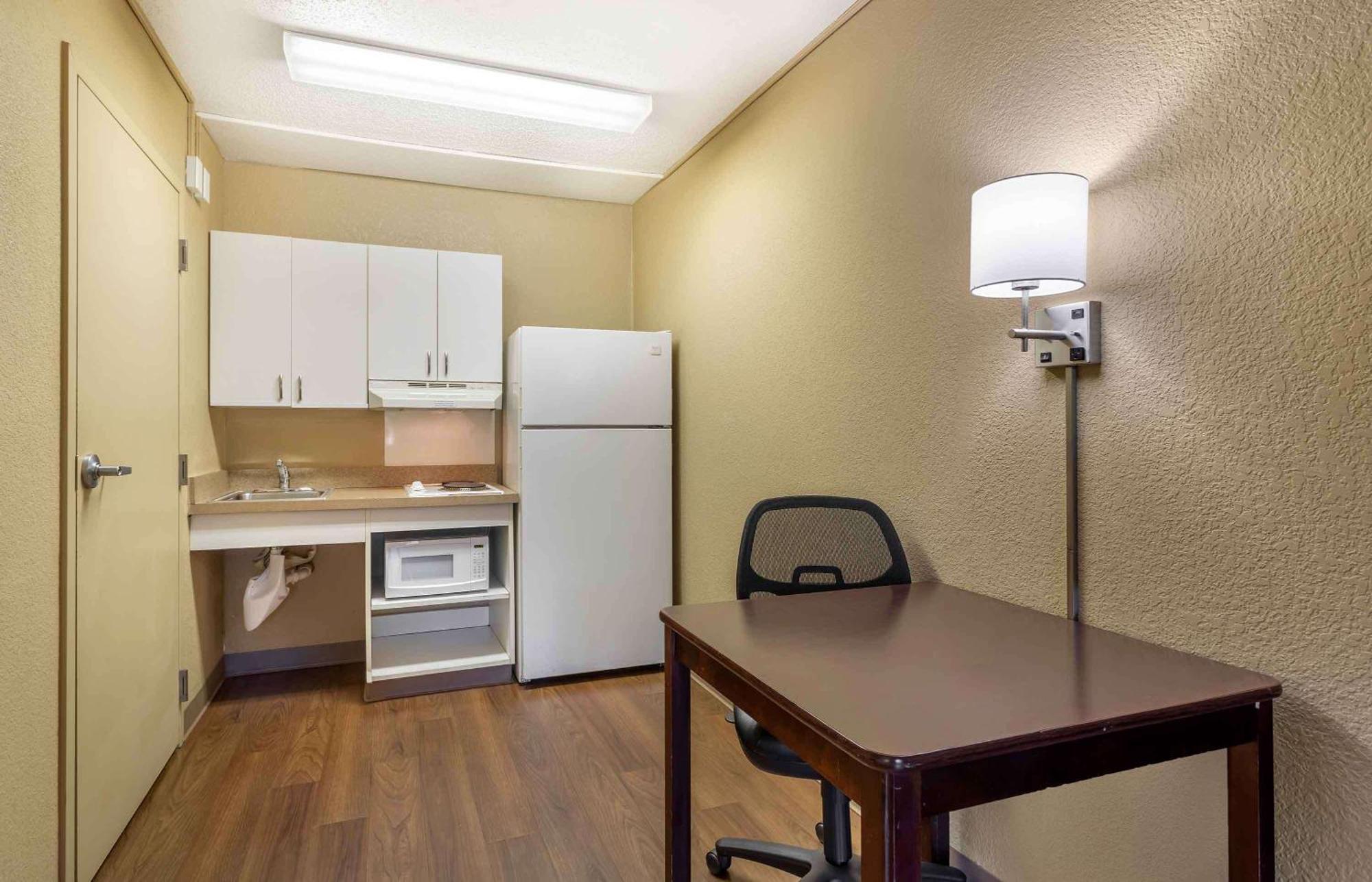 Extended Stay America Suites - Fresno - North Екстер'єр фото